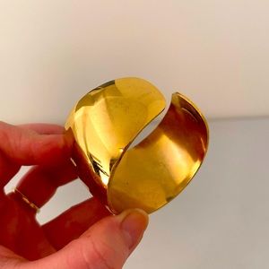 CUCHARA Carcar Cuff in Gold (18k)